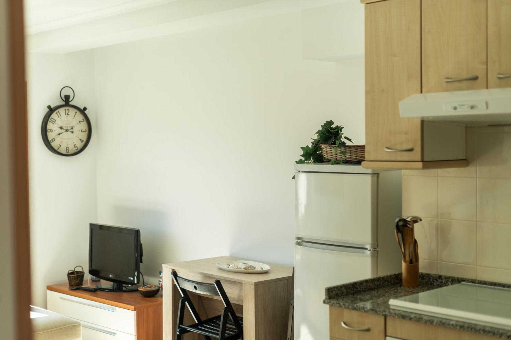 Tarantino, Apartamento Con Piscina, Playa A 3 Km Vut-2505-As ยาเนส ภายนอก รูปภาพ
